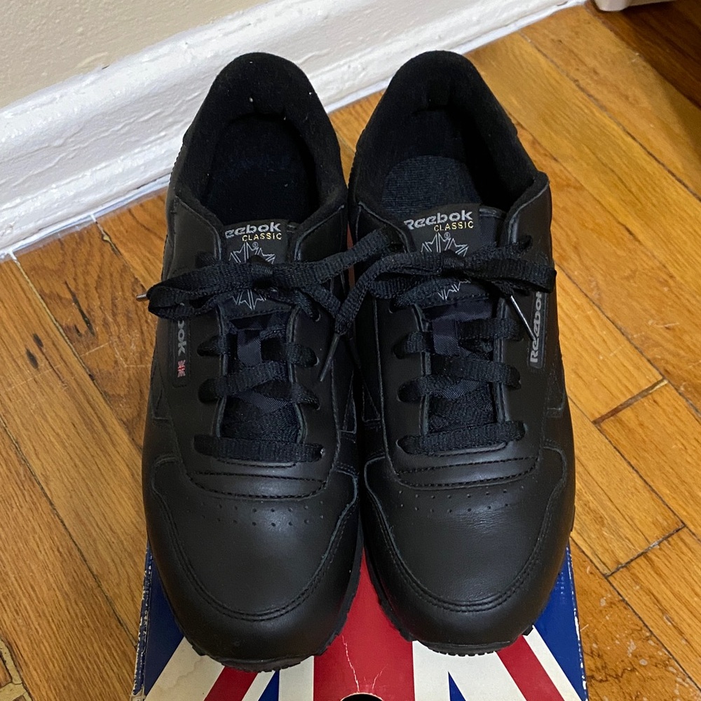 Reebok Classic Leather Men’s Size 6 Like New Black Retro Sneaker With Box